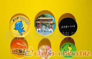 小巧金屬，承載無(wú)限 交通標(biāo)牌、徽章與工藝制品解析